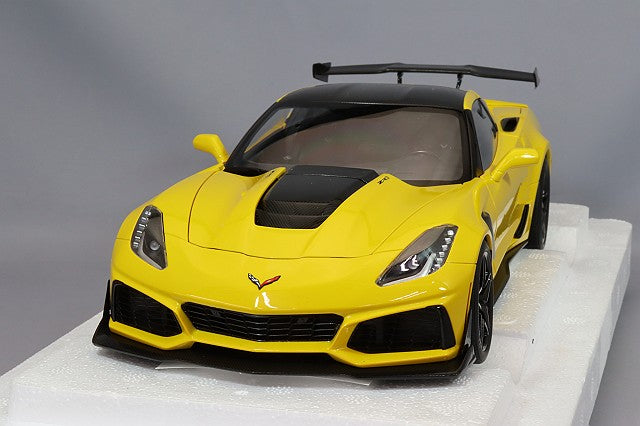 AUTOart 1/18 Chevrolet Corvette (C7) ZR1 Yellow
