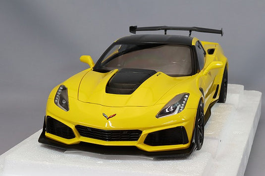 AUTOart 1/18 Chevrolet Corvette (C7) ZR1 Yellow