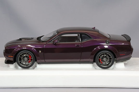 AUTOart 1/18 Dodge Challenger R/T Scat Pack Widebody 2022 Hellraisin (Metallic Purple)