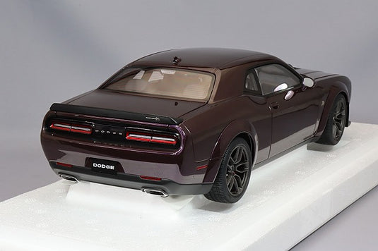AUTOart 1/18 Dodge Challenger R/T Scat Pack Widebody 2022 Hellraisin (Metallic Purple)