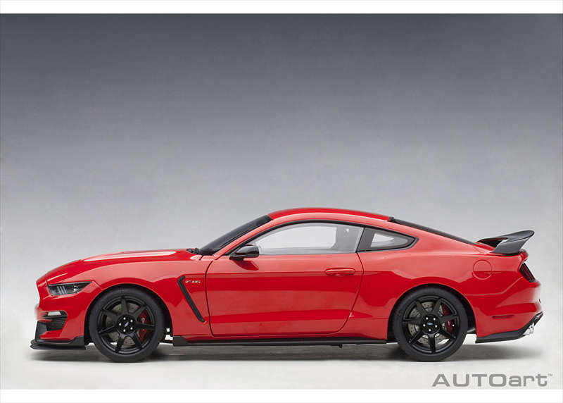 Laden Sie das Bild in Galerie -Viewer, AUTOart 1/18 Ford Shelby GT350R Red
