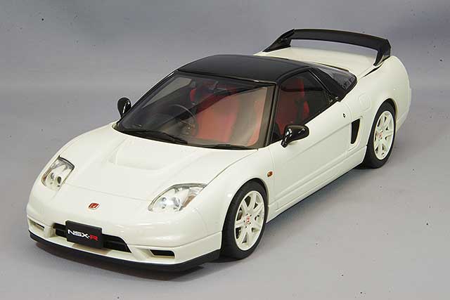 AUTOart 1/18 Honda NSX-R (NA2) Championship White