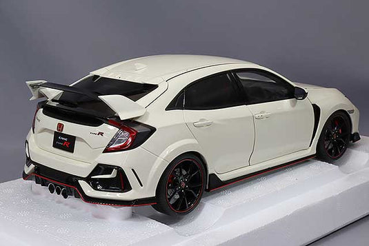 AUTOart 1/18 Honda Civic Type R (FK8) 2021 Championship White