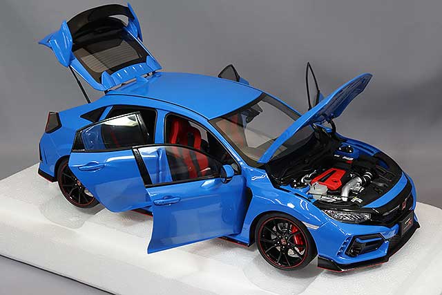 Carica immagine in Galleria Viewer, AUTOart 1/18 Honda Civic Type R (FK8) 2021 Racing Blue Pearl
