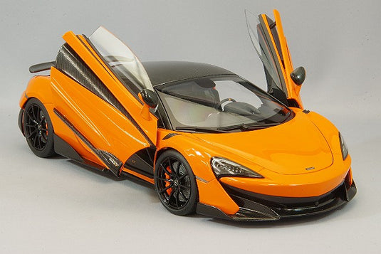 AUTOart 1/18 McLaren 600LT Orange / Carbon Roof