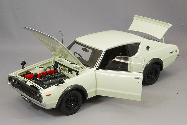 Carica immagine in Galleria Viewer, AUTOart 1/18 Nissan Skyline 2000 GT-R (KPGC110) White
