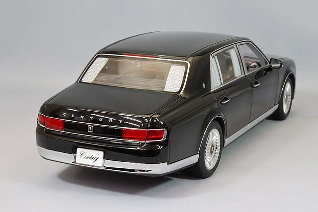 Carica immagine in Galleria Viewer, AUTOart 1/18 Toyota Century Special Edition &quot;Kamui&quot; Eternal Black
