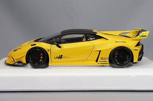 AUTOart 1/18 Liberty Walk LB-SILHOUETTE WORKS Lamborghini Huracan GT Metallic Yellow