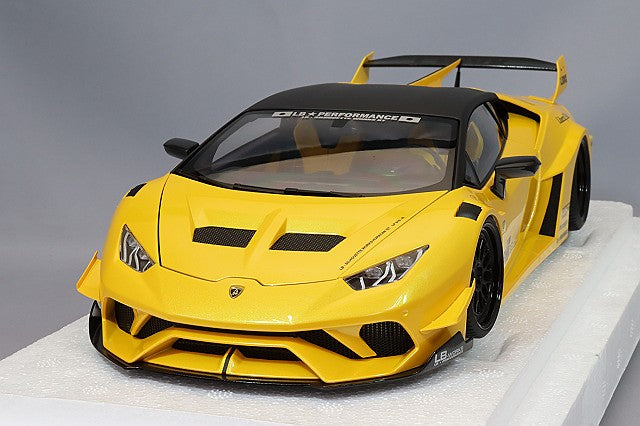 AUTOart 1/18 Liberty Walk LB-SILHOUETTE WORKS Lamborghini Huracan GT Metallic Yellow