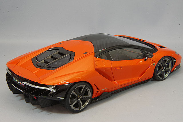Laden Sie das Bild in Galerie -Viewer, AUTOart 1/18 Lamborghini Centenario Pearl Orange
