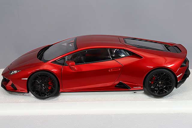 Carica immagine in Galleria Viewer, AUTOart 1/18 Lamborghini Huracan EVO Pearl Red
