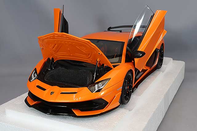 Carica immagine in Galleria Viewer, AUTOart 1/18 Lamborghini Aventador SVJ Pearl Orange

