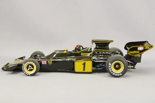 AUTOart 1/18 Lotus 72E 1973 F1 #1 E. Fittipaldi with Driver Figure