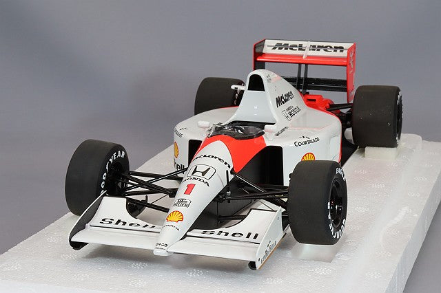 AUTOart 1/18 McLaren Honda MP4/6 F1 1991 Japan GP #1 A. Senna (with McLaren Logo)