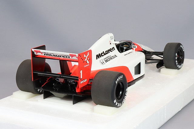 Laden Sie das Bild in Galerie -Viewer, AUTOart 1/18 McLaren Honda MP4/6 F1 1991 Japan GP #1 A. Senna (with McLaren Logo)
