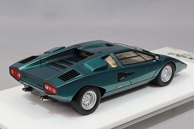 Chargez l&#39;image dans la visionneuse de la galerie, EIDOLON 1/43 Lamborghini Countach LP400 1974 Verde Abete (Metallic Green)
