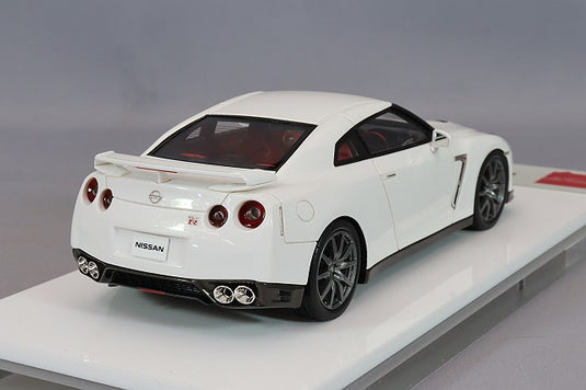 EIDOLON 1/43 Nissan GT-R 2014 Brilliant White Pearl
