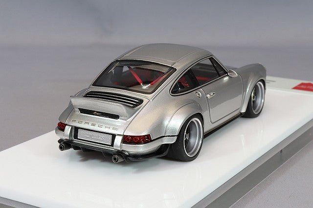 Cargue la imagen en el visor de la galería, EIDOLON 1/43 Singer 911 DLS Silver
