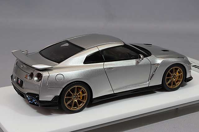 Load image into Gallery viewer, EIDOLON 1/43 Nissan GT-R Premium Edition T-spec 2024 Ultimate Metal Silver
