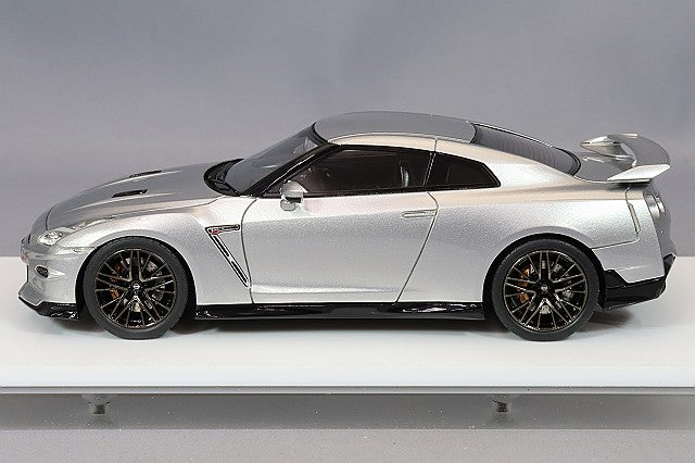 Load image into Gallery viewer, EIDOLON 1/43 Nissan GT-R Premium Edition 2024 Ultimate Metal Silver

