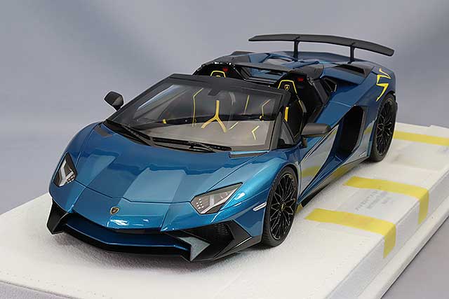 EIDOLON 1/18 Lamborghini Aventador LP750-4 SV Roadster 2015 Artemis Green (Yellow Large SV Logo)