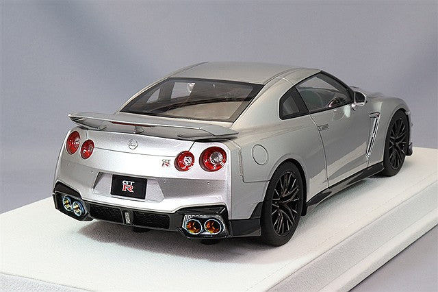 Carica immagine in Galleria Viewer, EIDOLON 1/18 Nissan GT-R Premium Edition 2024 Ultimate Metal Silver
