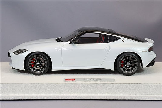 EIDOLON 1/18 Nissan Fairlady Z Version ST 2023 Prism White / Super Black