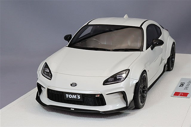 EIDOLON 1/18 TOM'S GR86 Wide Body 2022 Crystal White Pearl