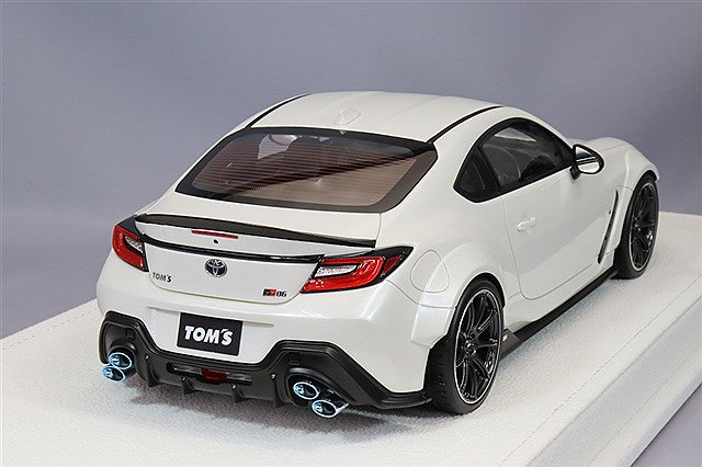 Carica immagine in Galleria Viewer, EIDOLON 1/18 TOM&#39;S GR86 Wide Body 2022 Crystal White Pearl
