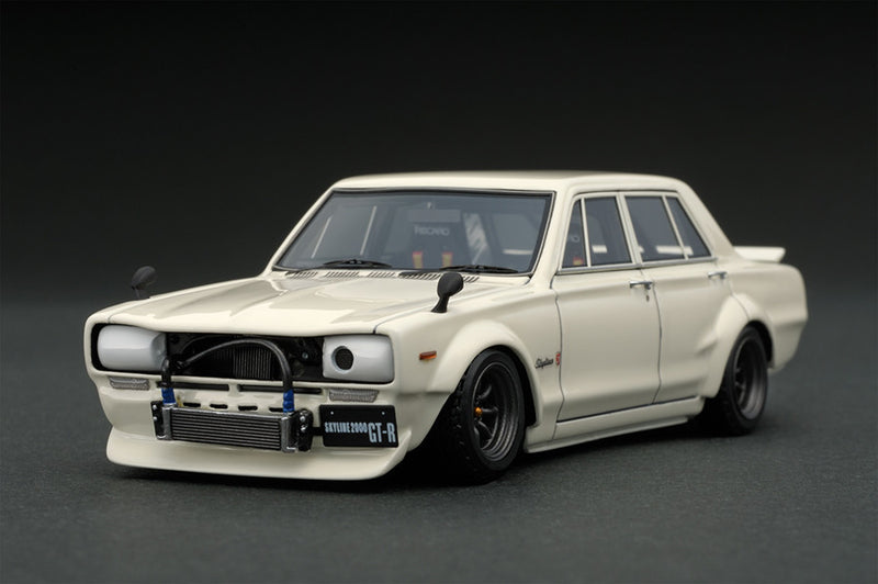 Load image into Gallery viewer, ignition model 1/43 NISSAN SKYLINE 2000 GT-R PGC10 White
