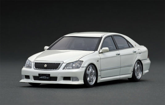 ignition model 1/43 Toyota Crown (GRS180) 3.5 Athlete Pearl White