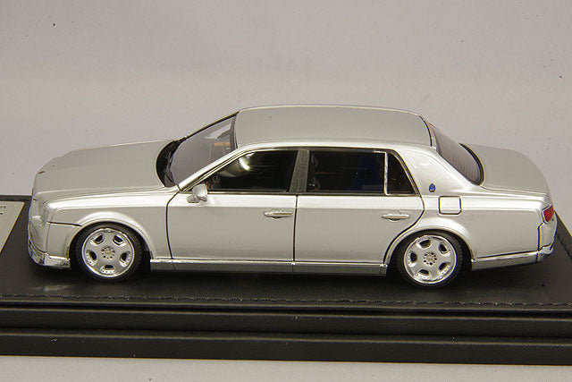 Carica immagine in Galleria Viewer, Ignition Model 1/43 Toyota Century (UWG60) Silver w/ OZ Dish Type 19-inch Wheels (Polished/Silver) IG1730

