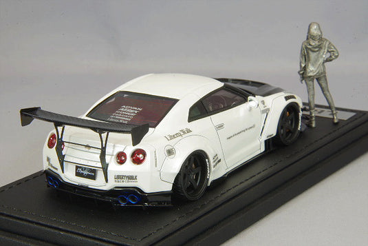 Overseas Model Ignition Model 1/43 LB-WORKS Nissan GT-R R35 Type 2 White with Chisaki Kato Metal Figure IG2553