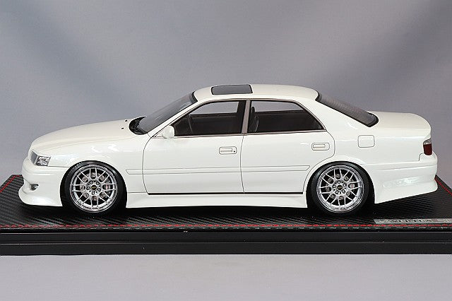 Carica immagine in Galleria Viewer, Overseas Model Ignition Model 1/18 VERTEX JZX100 Chaser Pearl White w/ BBS RG-R Type 18-inch Wheels (Polished/Silver) with 1JZ Engine IG3313
