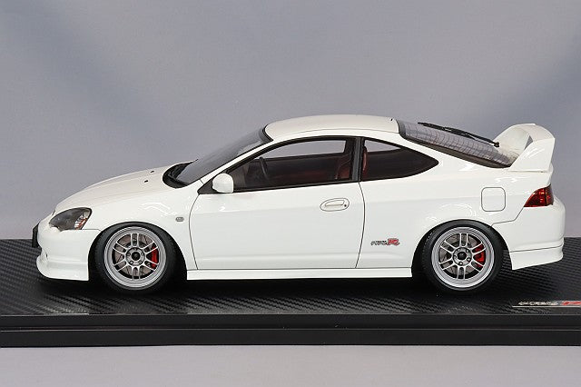 Carica immagine in Galleria Viewer, Ignition Model 1/18 Honda Integra (DC5) Type R White w/ RPF1 17-inch Wheels (Silver) IG3327
