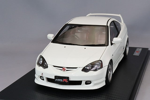 Ignition Model 1/18 Honda Integra (DC5) Type R White w/ RPF1 17-inch Wheels (Silver) IG3327