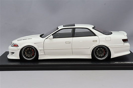 Ignition Model 1/18 VERTEX JZX100 Mark II White w/ WORK Emotion Type 18-inch Wheels (Polished/Gunmetal) IG3576
