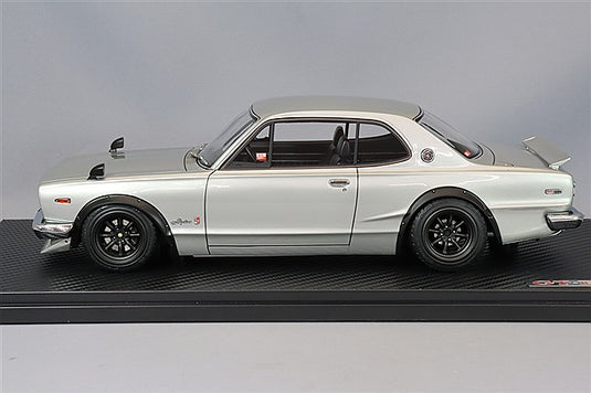 Ignition Model 1/18 Nissan Skyline 2000 GT-R (KPGC10) Silver w/ RS Watanabe 15-inch Wheels (Gunmetallic) IG3613