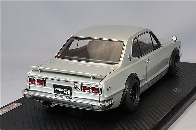 Carica immagine in Galleria Viewer, Ignition Model 1/18 Nissan Skyline 2000 GT-R (KPGC10) Silver w/ RS Watanabe 15-inch Wheels (Gunmetallic) IG3613
