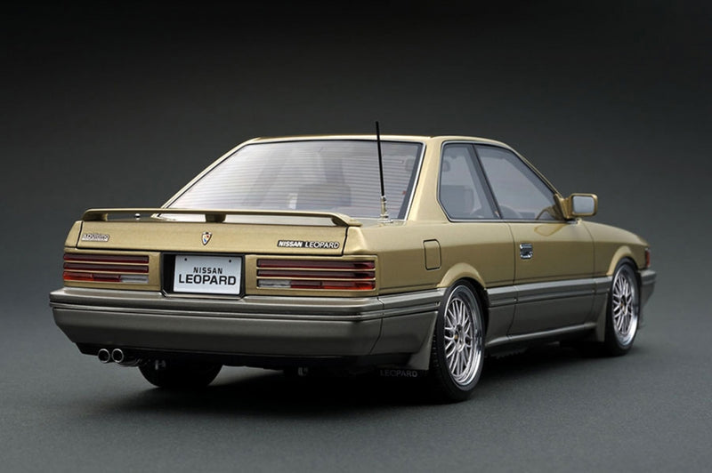 Carica immagine in Galleria Viewer, Ignition Model 1/18 Nissan Leopard 3.0 Ultima (F31) Gold/Silver w/ BBS LM Type 17-inch Wheels (Polished &amp; Silver) IG3699
