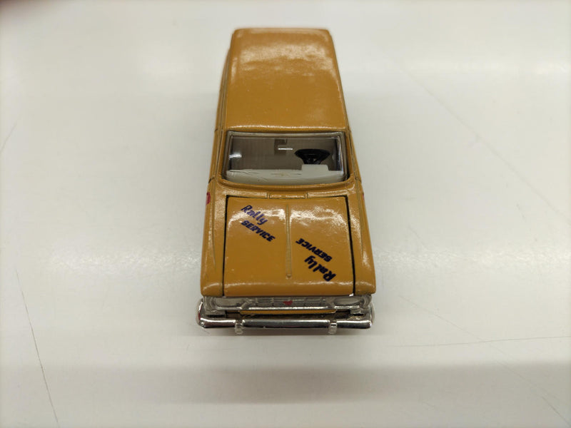 Carica immagine in Galleria Viewer, NOVOEXPORT CCCP 1/43 MOSKVICH-426 Scale Car– Used
