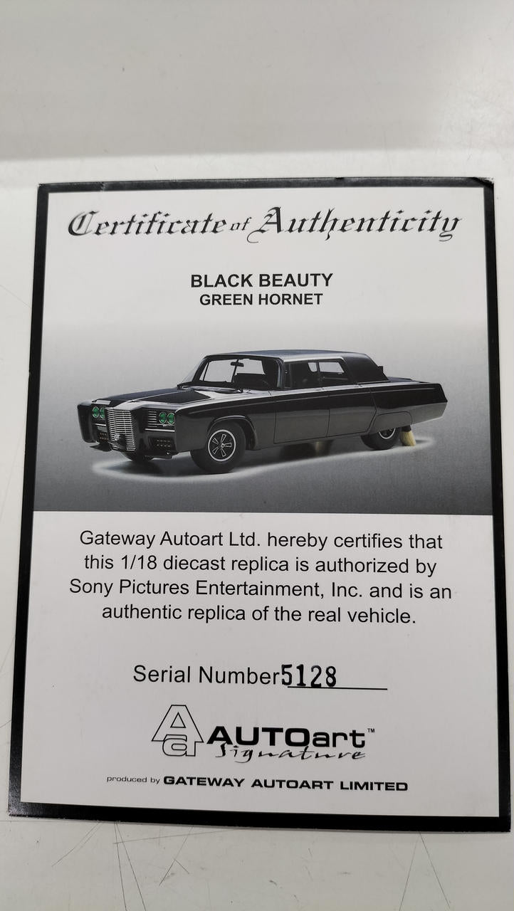 Laden Sie das Bild in Galerie -Viewer, AUTOart &quot;The Green Hornet&quot; Black Beauty 1/18 Diecast Car– Used

