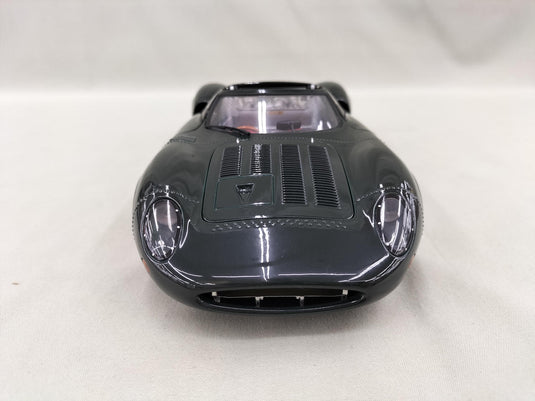 AUTOart JAGUAR XJ13 1/18 Scale Model Car– Used
