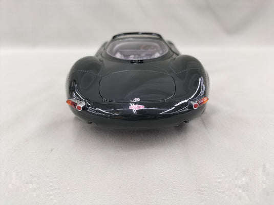 AUTOart JAGUAR XJ13 1/18 Scale Model Car– Used