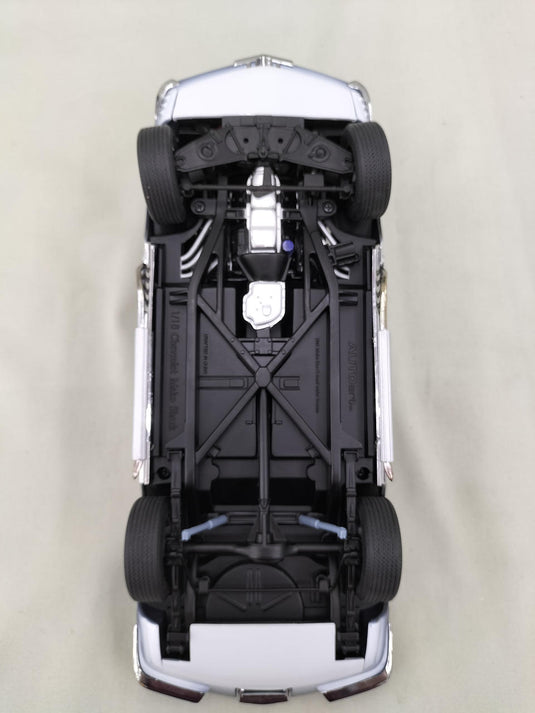 AUTOart "Mako Shark" CORVETTE CHEVROLET 1/18 Scale Car– Used