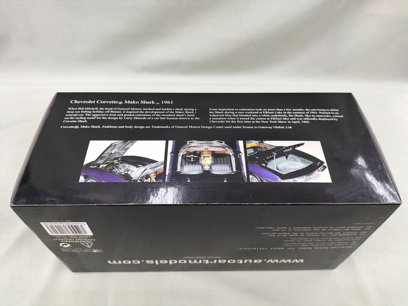 Laden Sie das Bild in Galerie -Viewer, AUTOart &quot;Mako Shark&quot; CORVETTE CHEVROLET 1/18 Scale Car– Used
