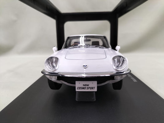 AUTOart Mazda Cosmo Sport 1/18 Scale Model Car– Used