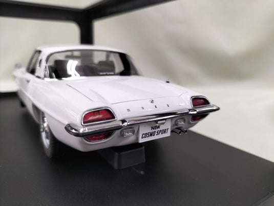 AUTOart Mazda Cosmo Sport 1/18 Scale Model Car– Used