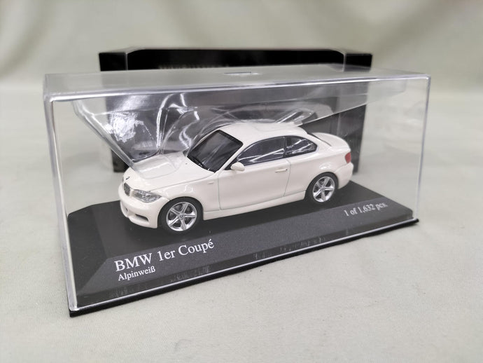 MINICHAMPS BMW 1 Series Coupe 1/43 Scale Model Car– Used