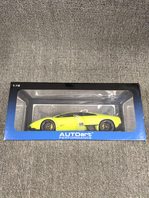 AUTOart LP670-4 SV Light Green 1/18 LAMBORGHINI MURCIELAGO Scale Car– Used